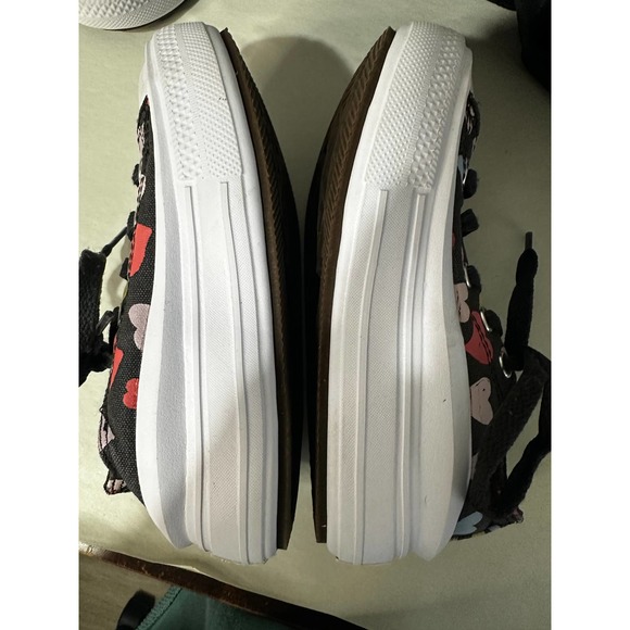 Converse All Star kids Size 11 Black with Hearts - Picture 4 of 5